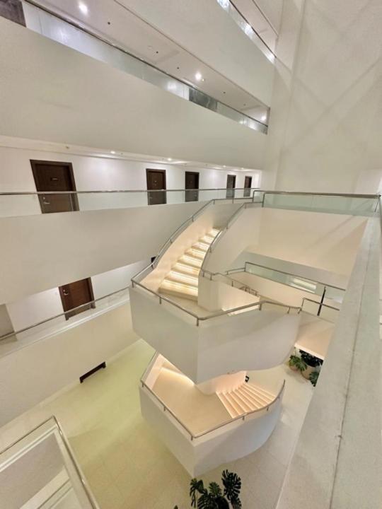 Scandinavian In 38 Park Avenue *