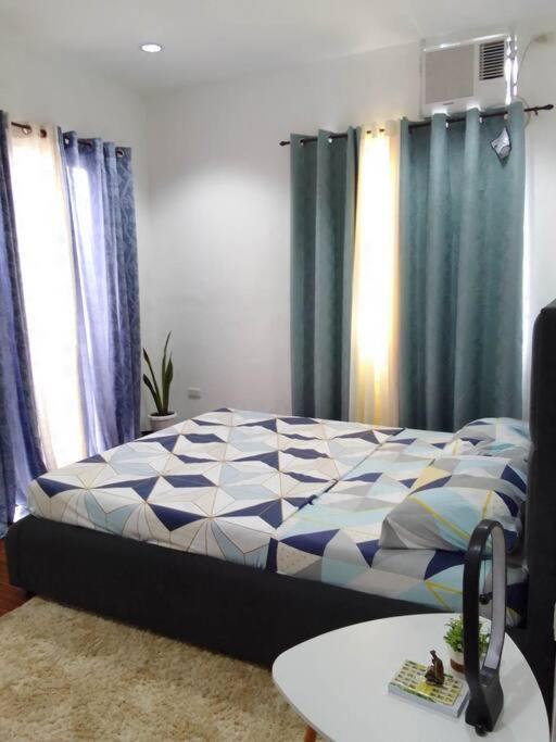 Duplex House For Rent With 3 Bedrooms Good For 6 * Minglanilla
