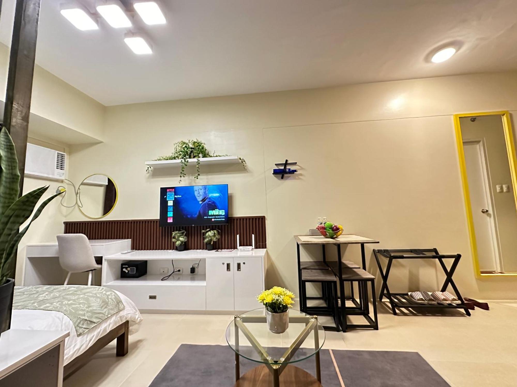 Apartment 2302 Avida Riala 3 Apex Living *