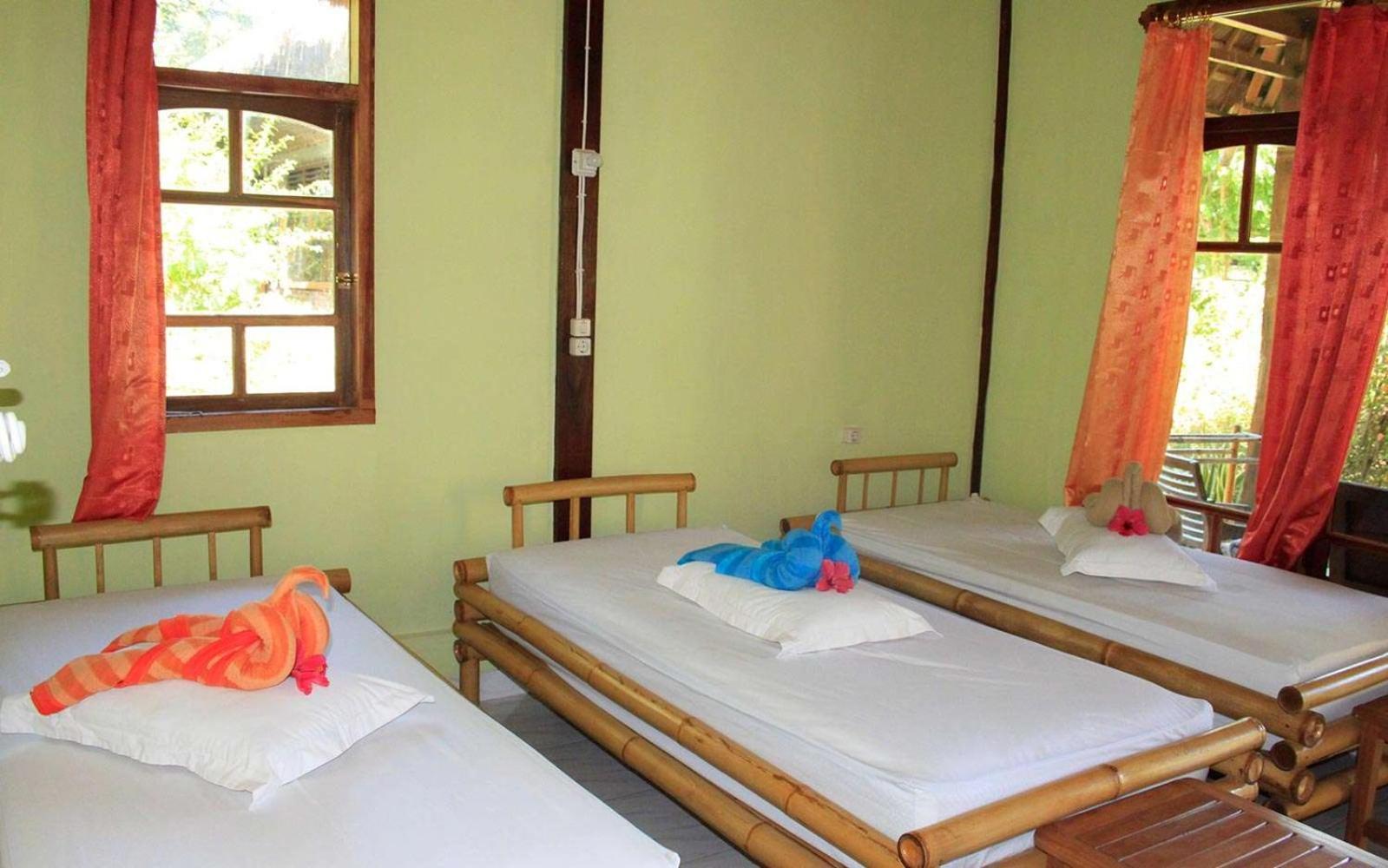 Resort Azure Camotes Poro