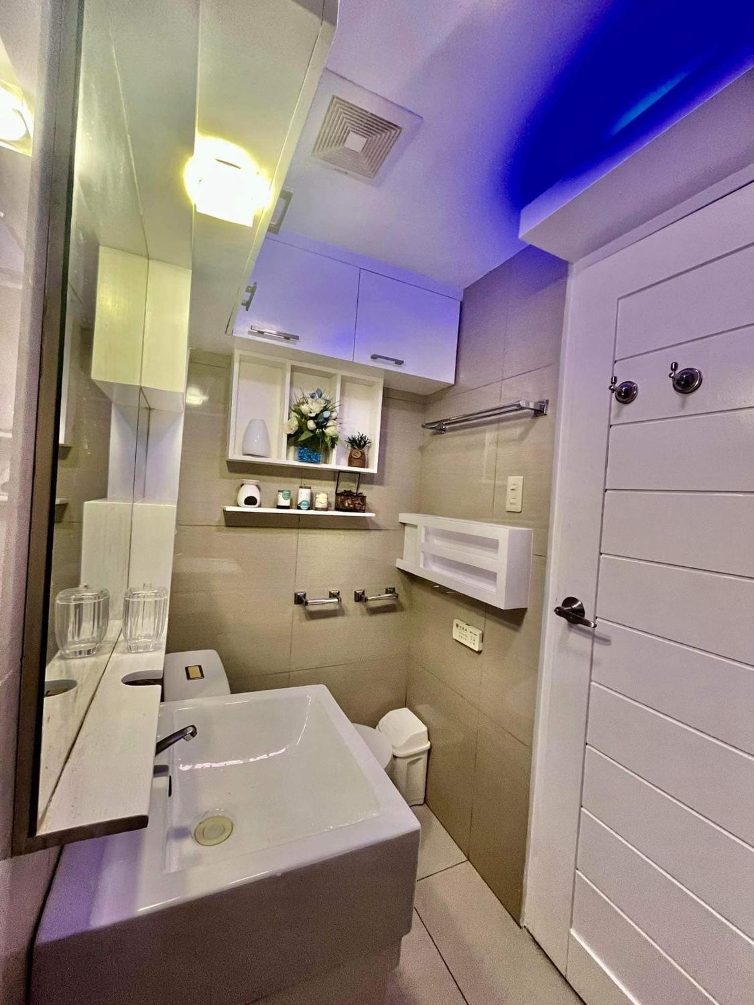 Sanremo Oasis Unit 5522 - 2br Fully Furnished * Cebu