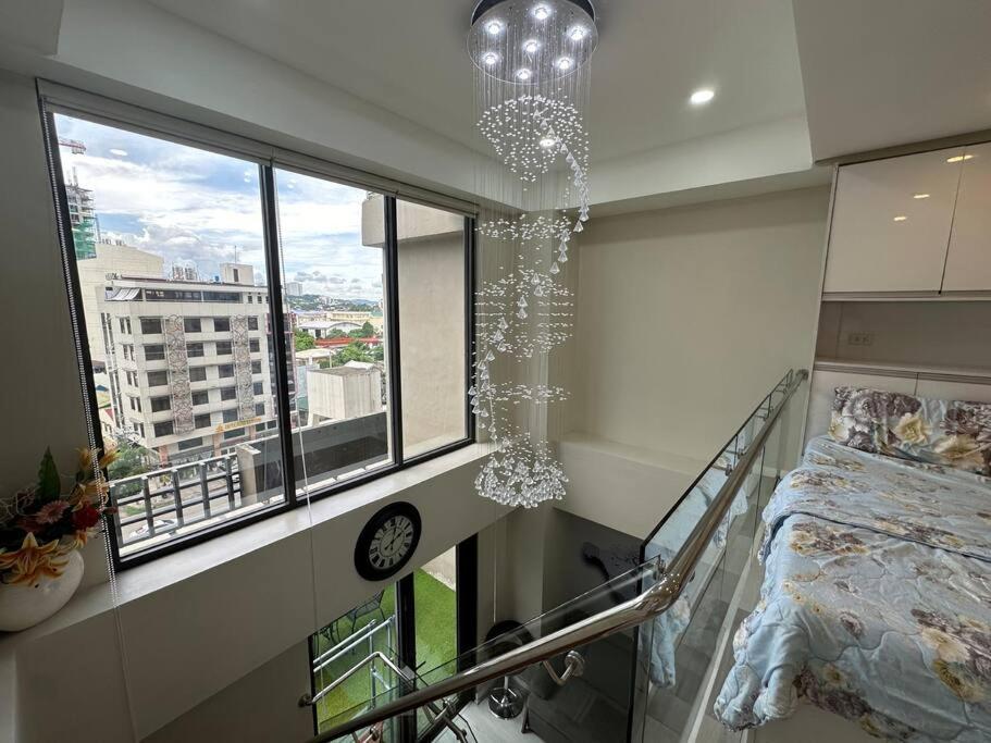 Apartment Two-storey Garden Loft At Baseline Premier