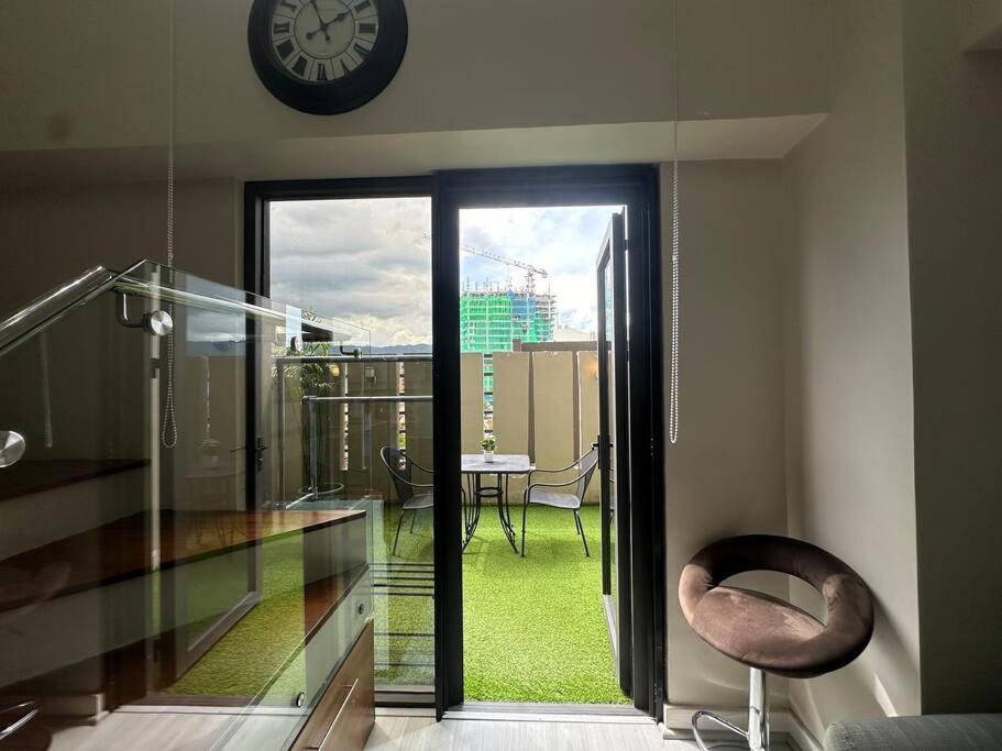 Two-storey Garden Loft At Baseline Premier *