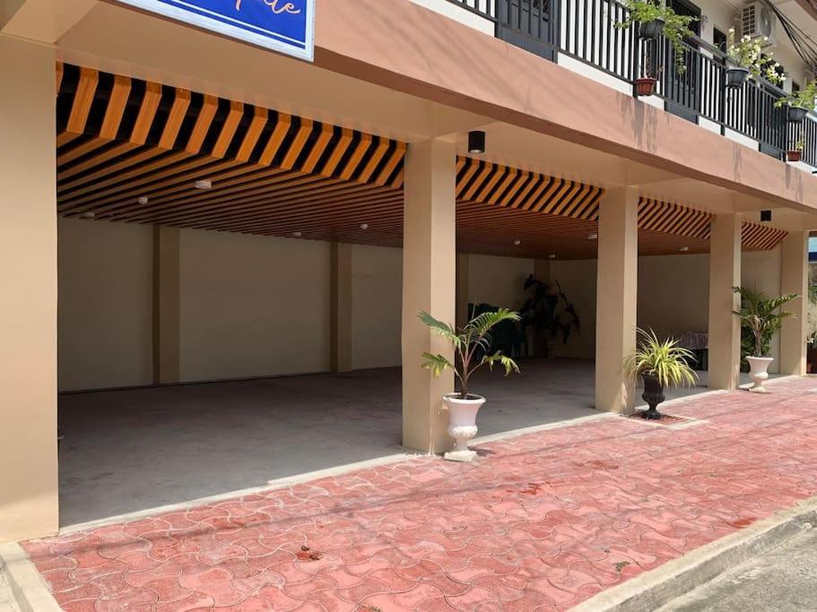 In Mactan, Cebu Rm 202 Apartment