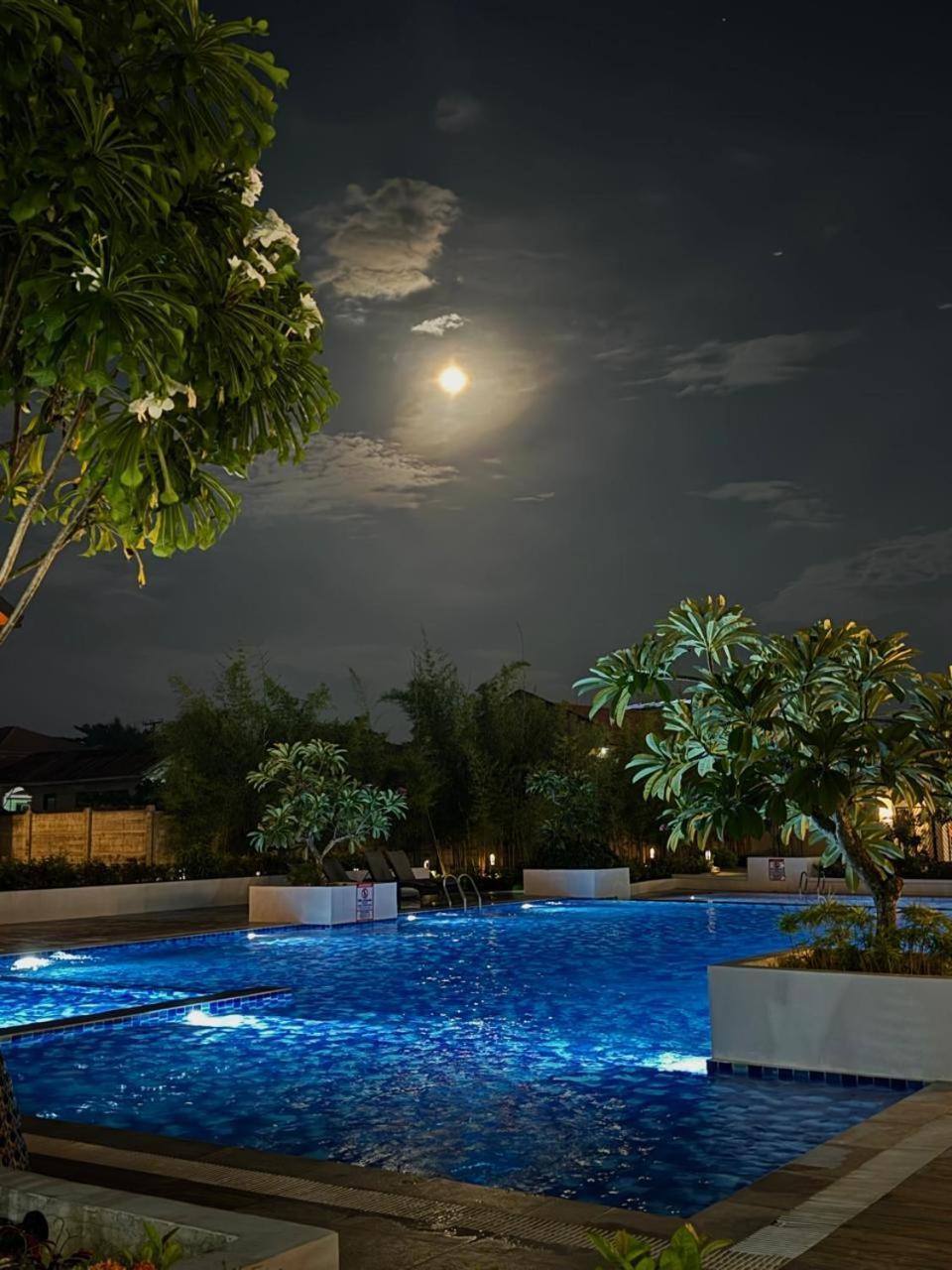 Apartment Royal Oceancrest Mactan - Type Unit 0215b *
