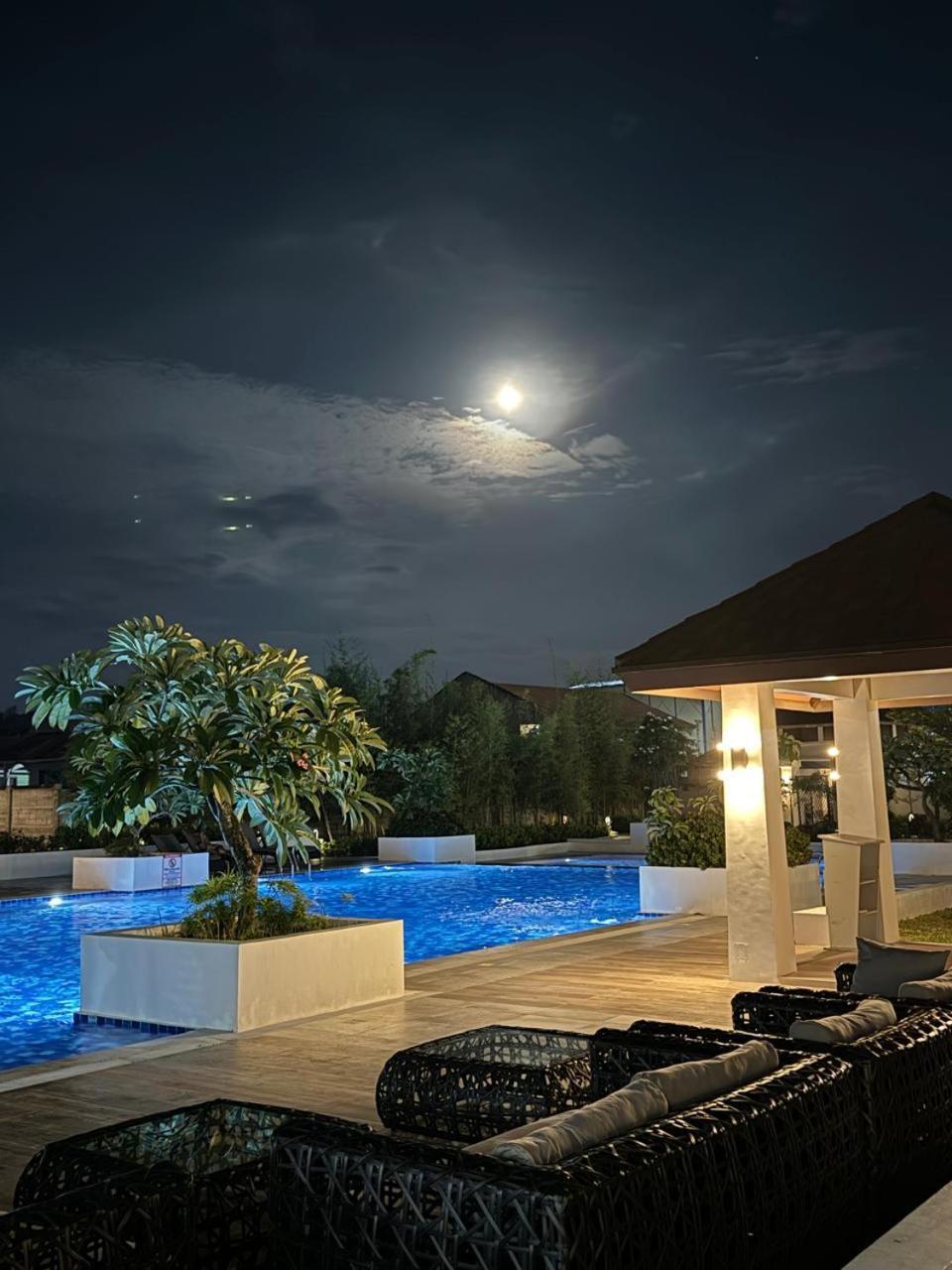 Apartment Royal Oceancrest Mactan - Type Unit 0215b *