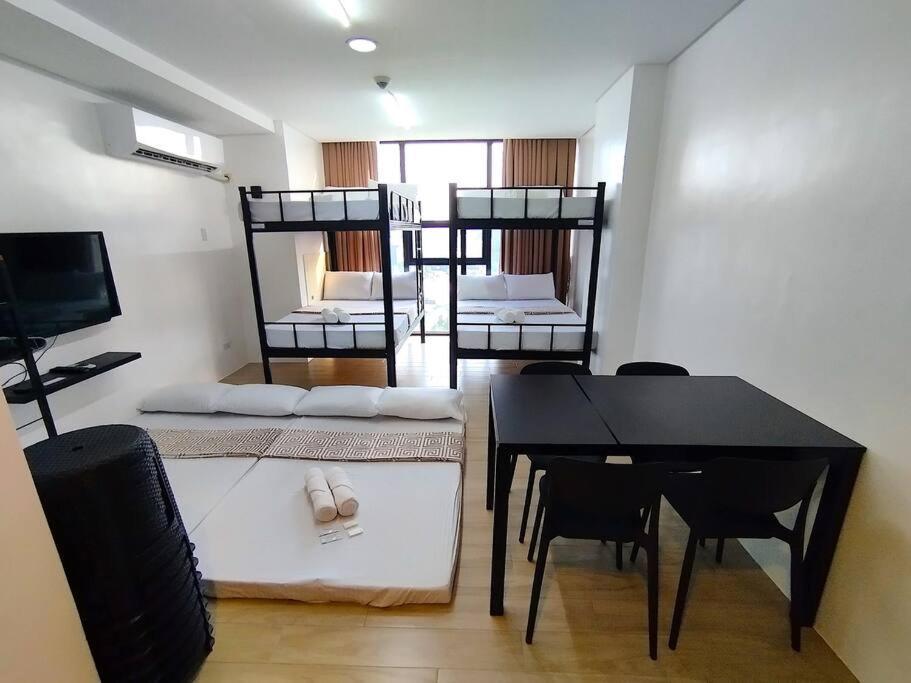 1708 Pool Gym Wi-fi With Netflix Near Ayala And It Park * Cebu