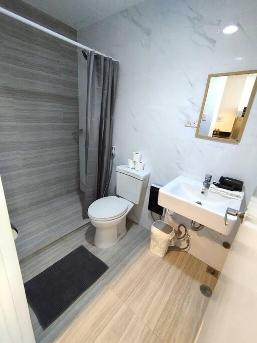 1708 Pool Gym Wi-fi With Netflix Near Ayala And It Park * Cebu