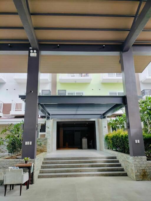 Pool View 333b At Amani Grand Near Mactan Cebu Airport Apartamento *