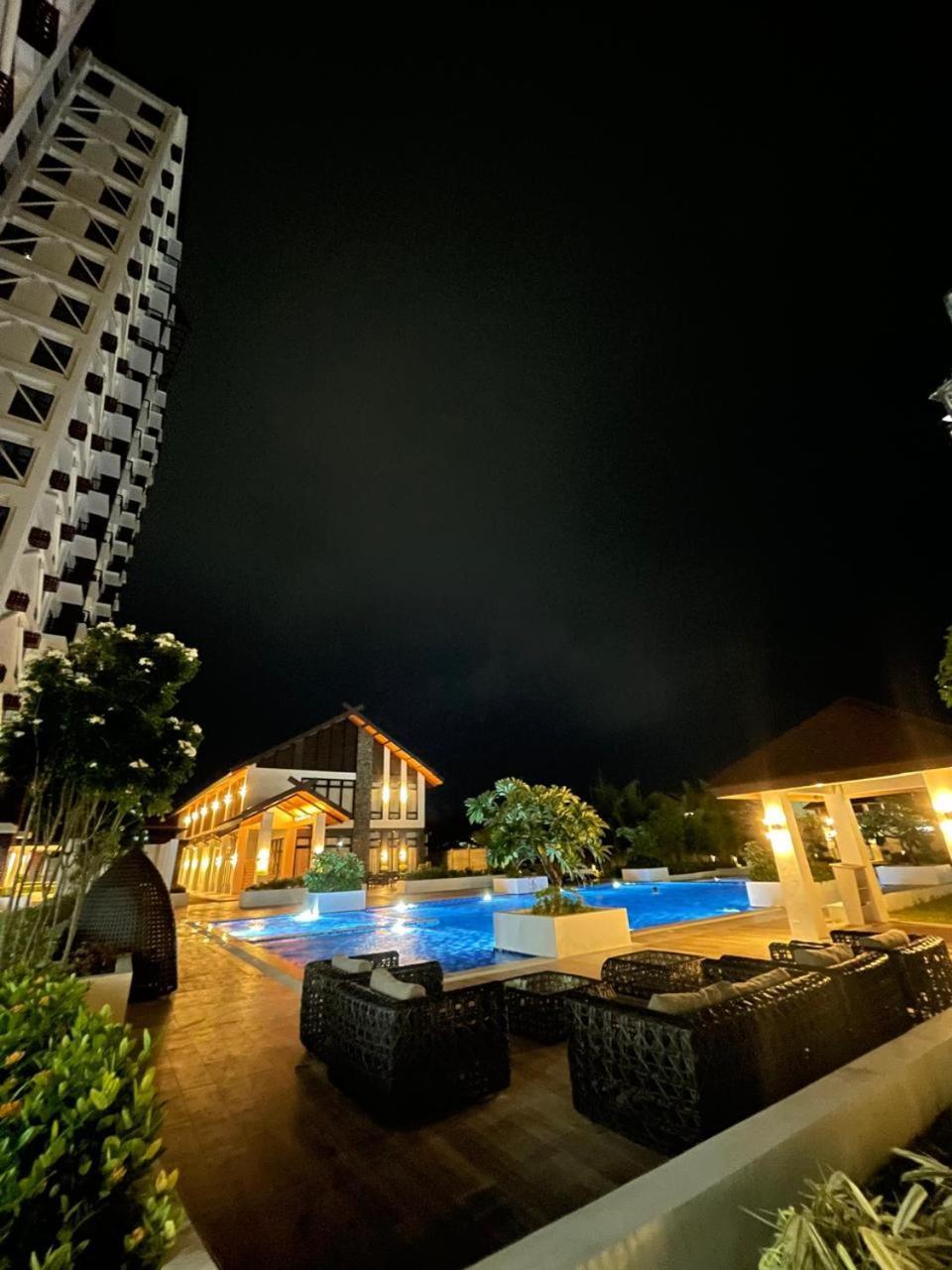 Apartment Royal Oceancrest Mactan - Type Unit 0215b *