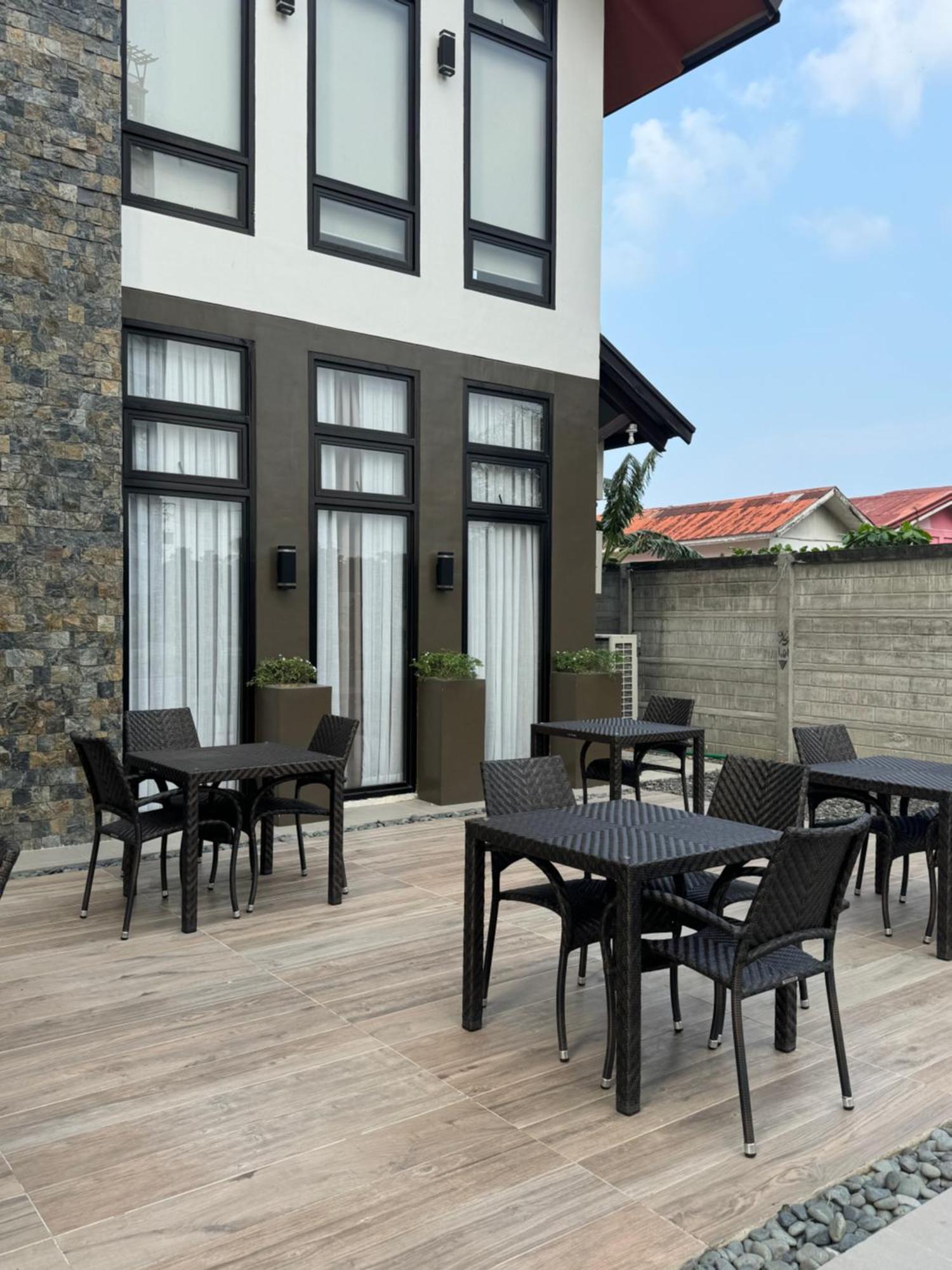 Royal Oceancrest Mactan - Type Unit 0215b *