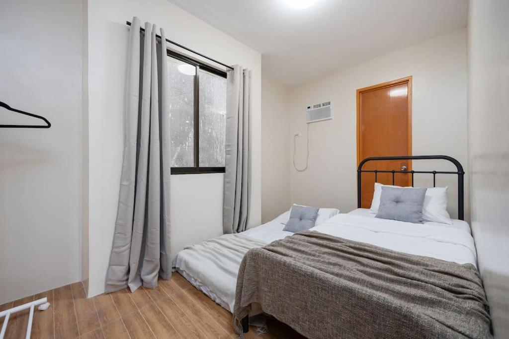 Holiday home Whole 3br Furnished Townhouse Near It Park With Parking, Fast Wifi, Netflix And *