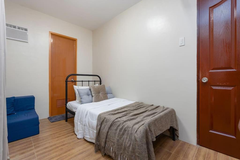 Holiday home Whole 3br Furnished Townhouse Near It Park With Parking, Fast Wifi, Netflix And Cebu