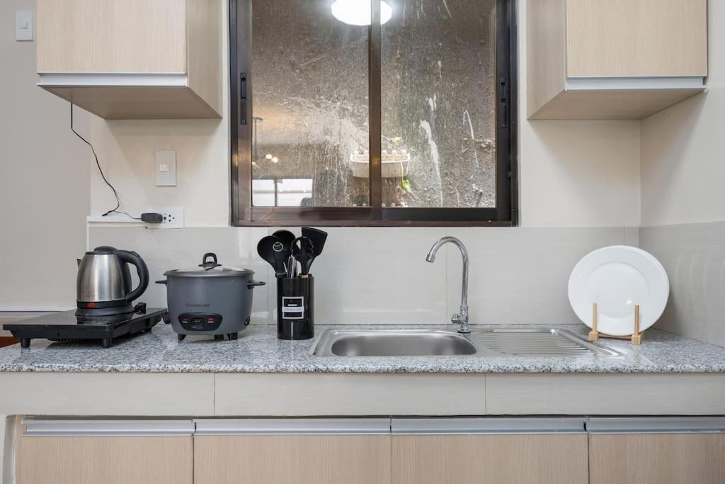 Whole 3br Furnished Townhouse Near It Park With Parking, Fast Wifi, Netflix And Holiday home