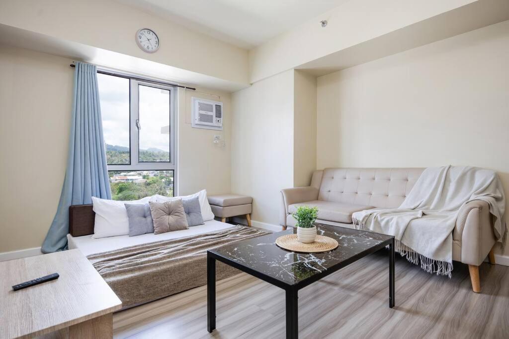 Furnished 2-bedroom In Avida Towers Riala, It Park With Fast Wifi, Netflix, Pool And *
