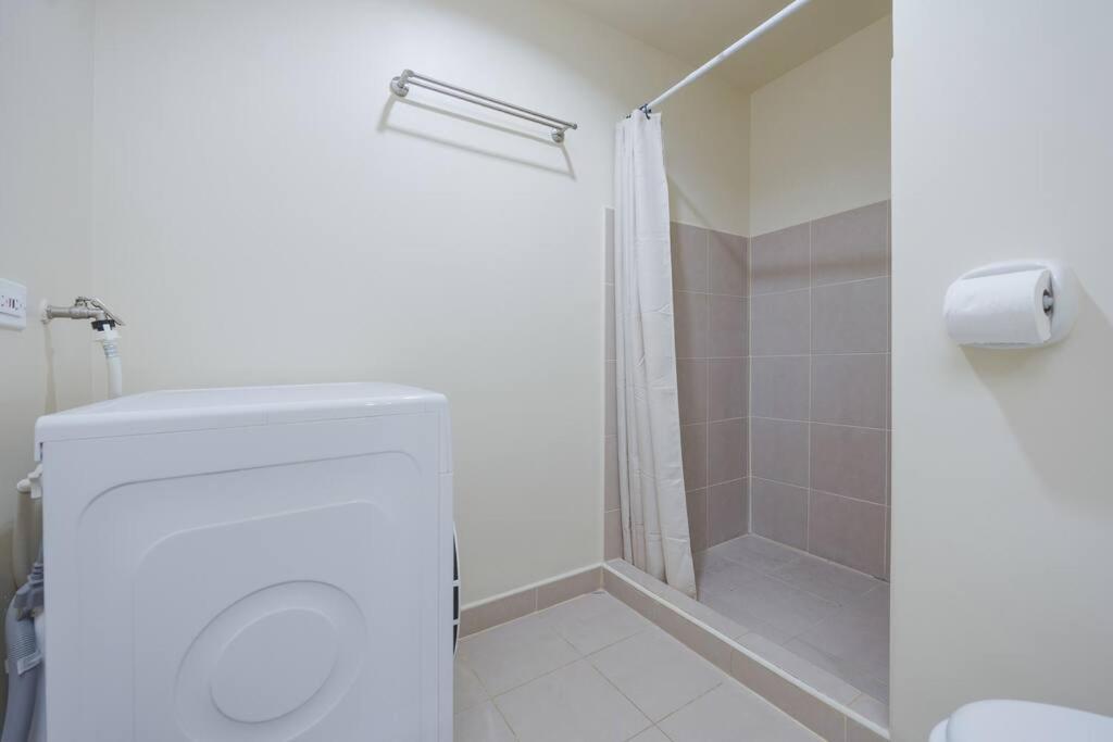 Furnished 2-bedroom In Avida Towers Riala, It Park With Fast Wifi, Netflix, Pool And