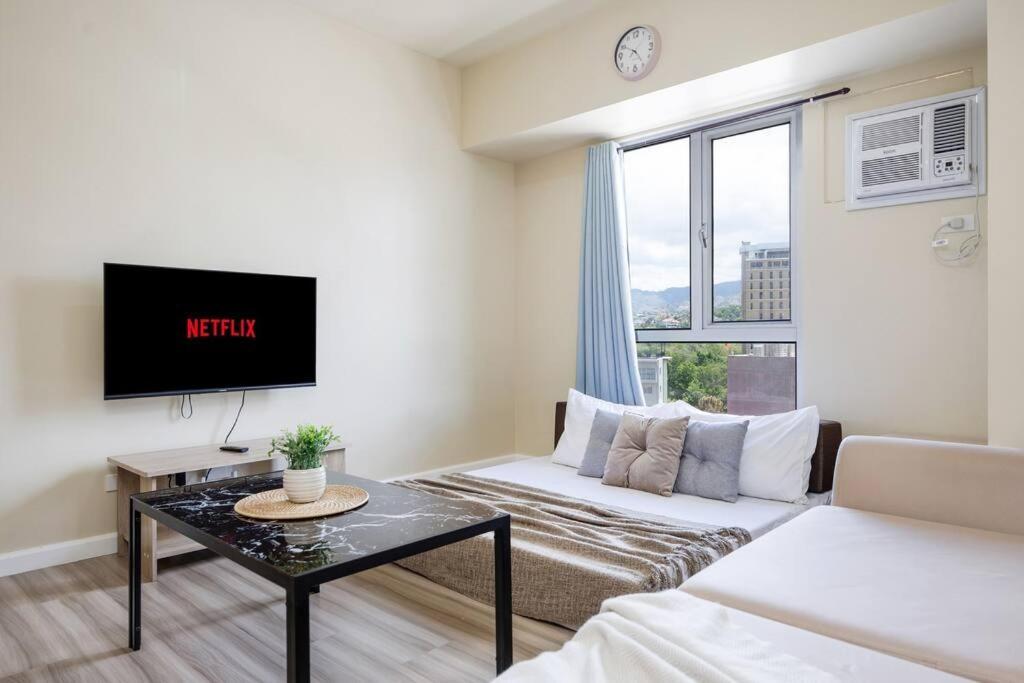 Furnished 2-bedroom In Avida Towers Riala, It Park With Fast Wifi, Netflix, Pool And Apartment