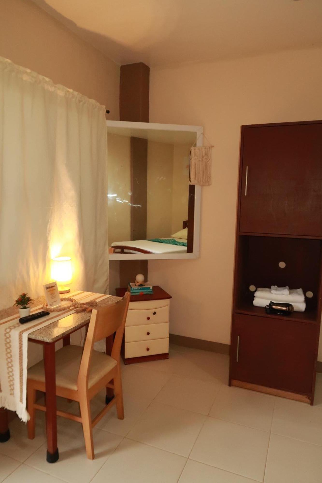 bahay-panuluyan Jo-cris Apartelle 2*