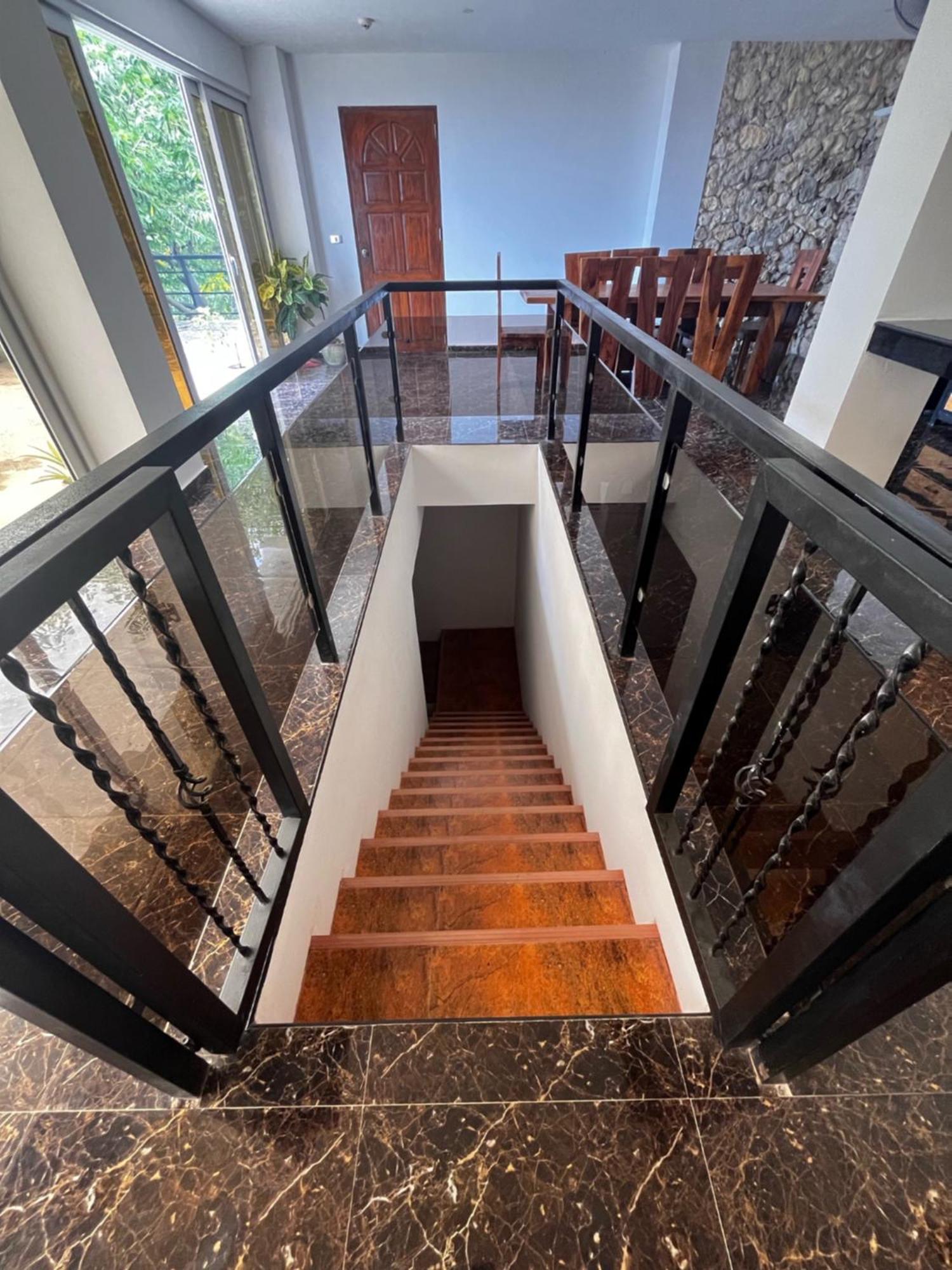 Seaview Mansion 3