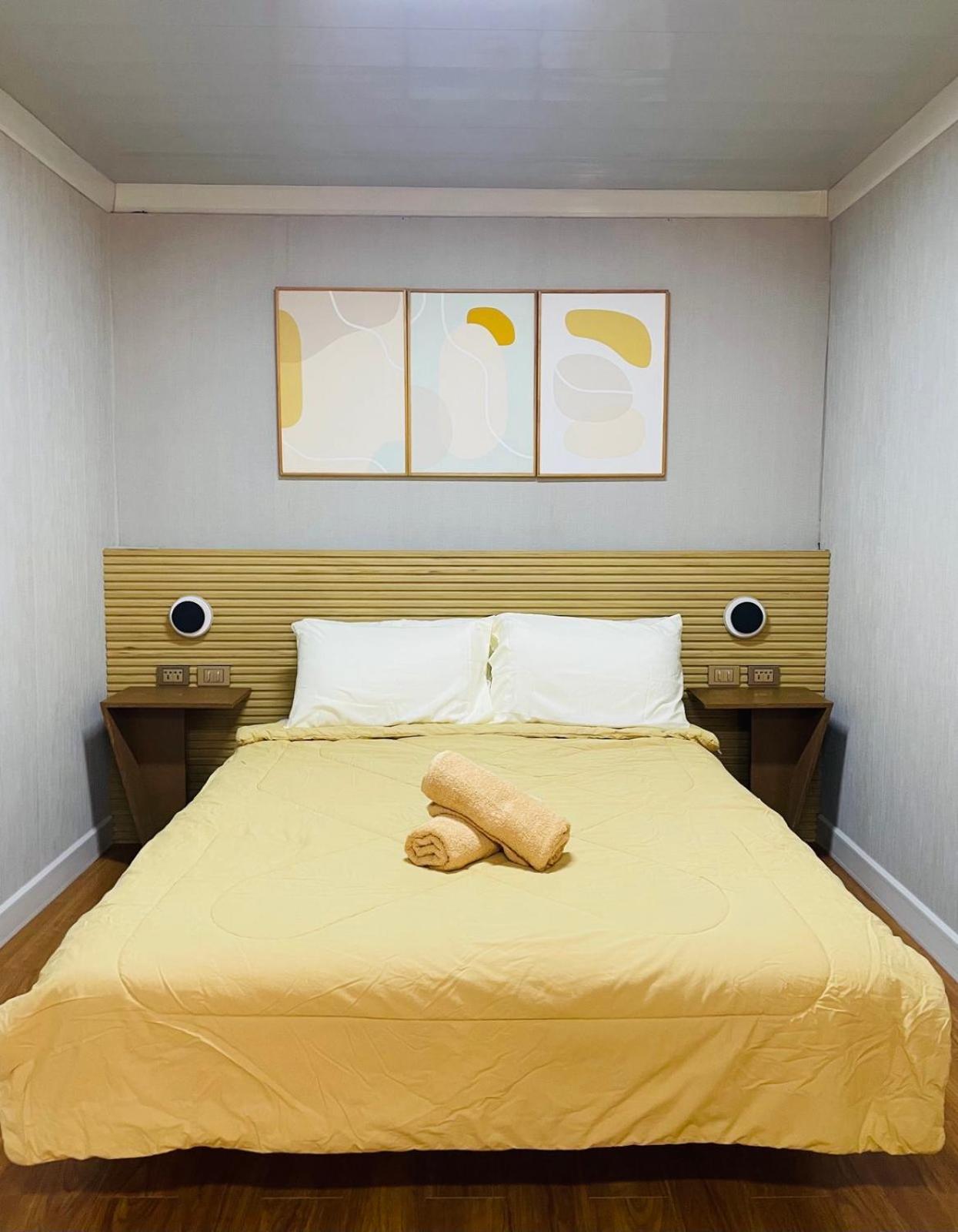 Hostel Ooni *