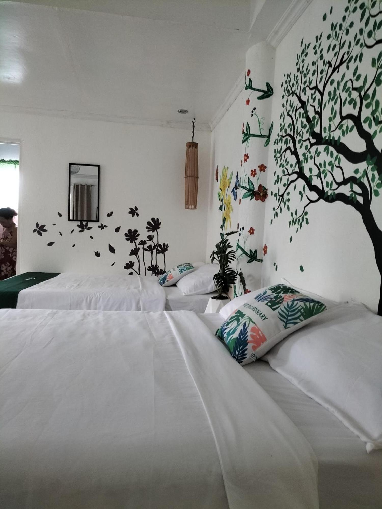 Cronin Bed & Breakfast Oslob