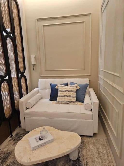 200mbps Wifi, Luxury Near Ayala Apartment *