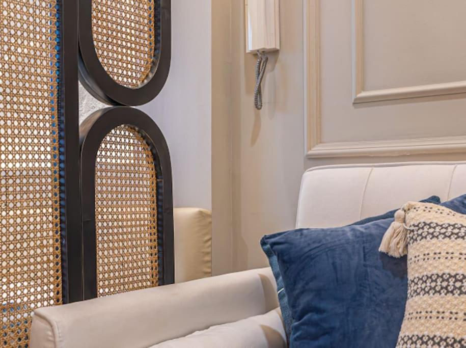 200mbps Wifi, Luxury Near Ayala Apartment *