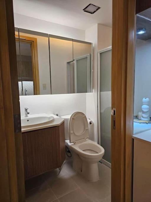 200mbps Wifi, Luxury Near Ayala *