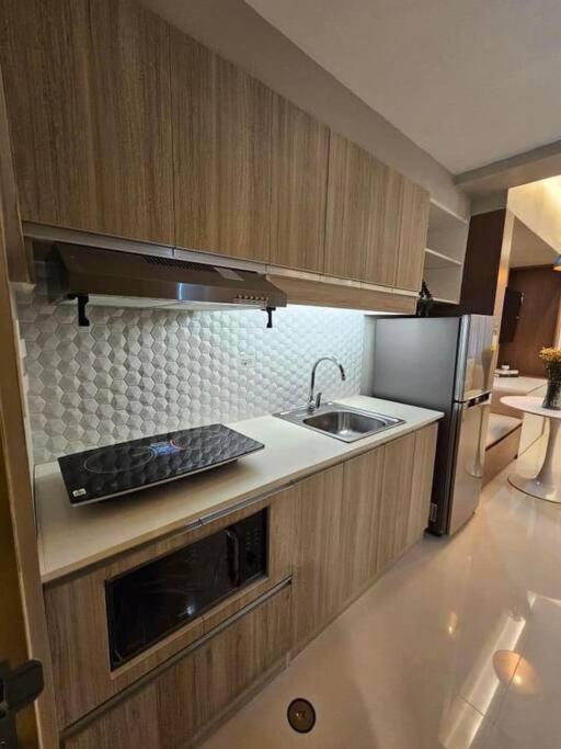 200mbps Wifi, Luxury Near Ayala *