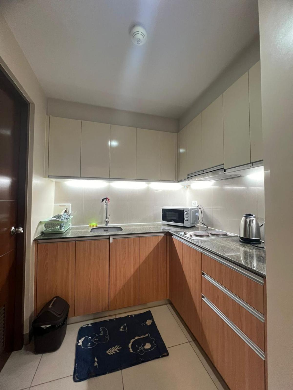 Exec 1br For 6 Person One Manchester Place With Pool And 350 Pass * Lapu-Lapu City