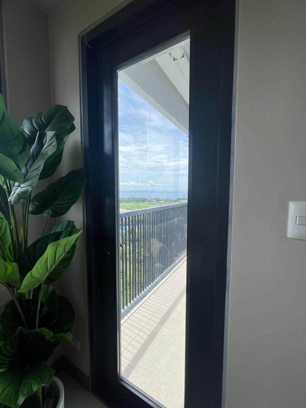 Exec 1br For 6 Person One Manchester Place With Pool And 350 Pass Lapu-Lapu City