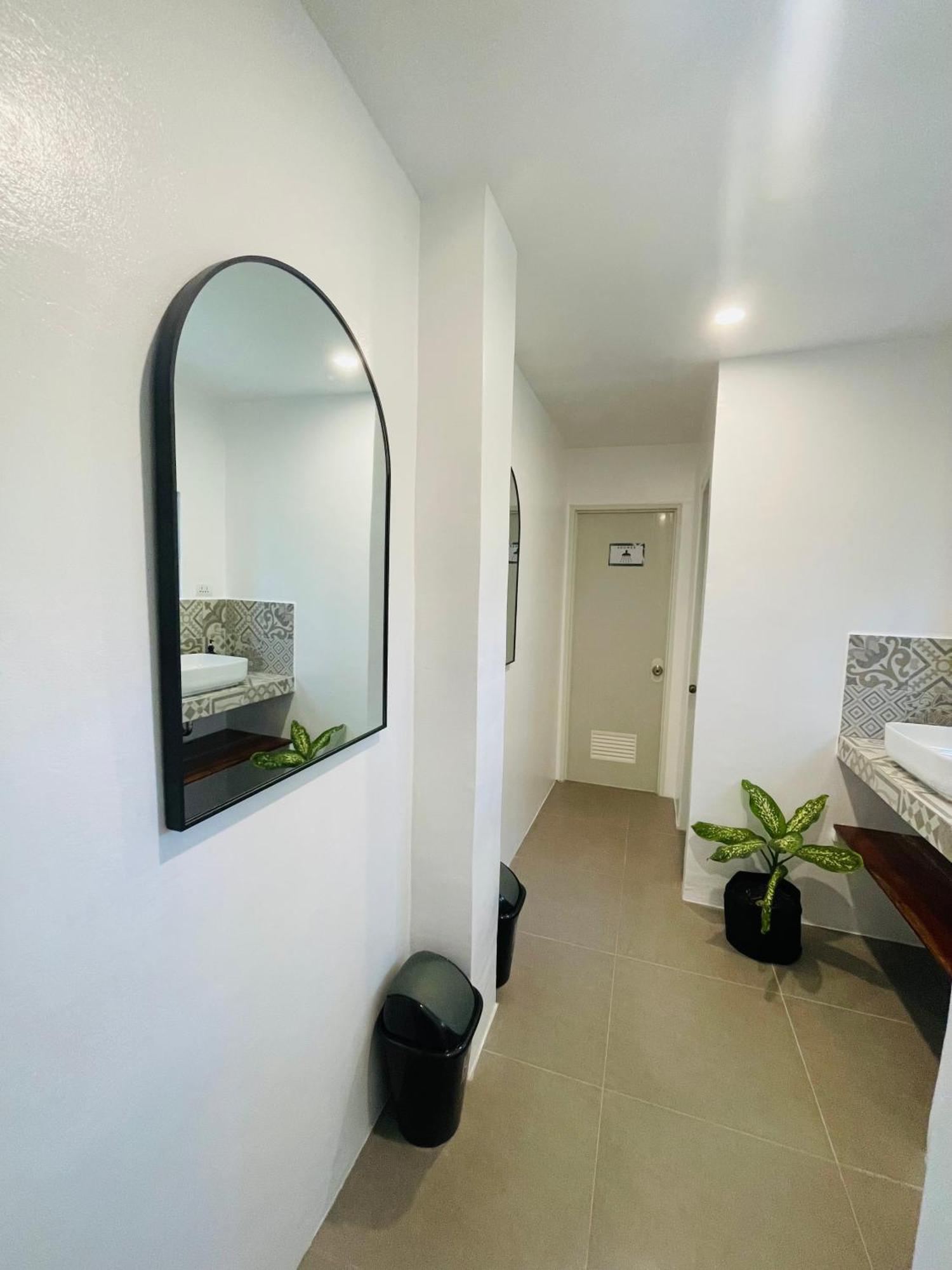 Maayong (adults Only) Hostel Moalboal
