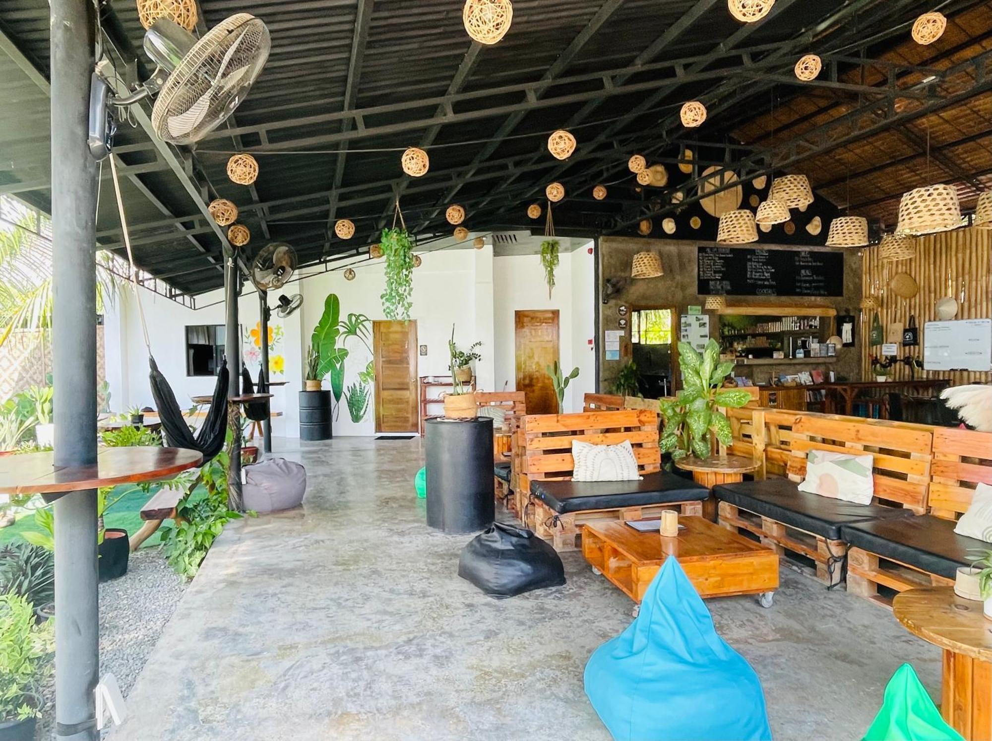 Maayong (adults Only) Hostel