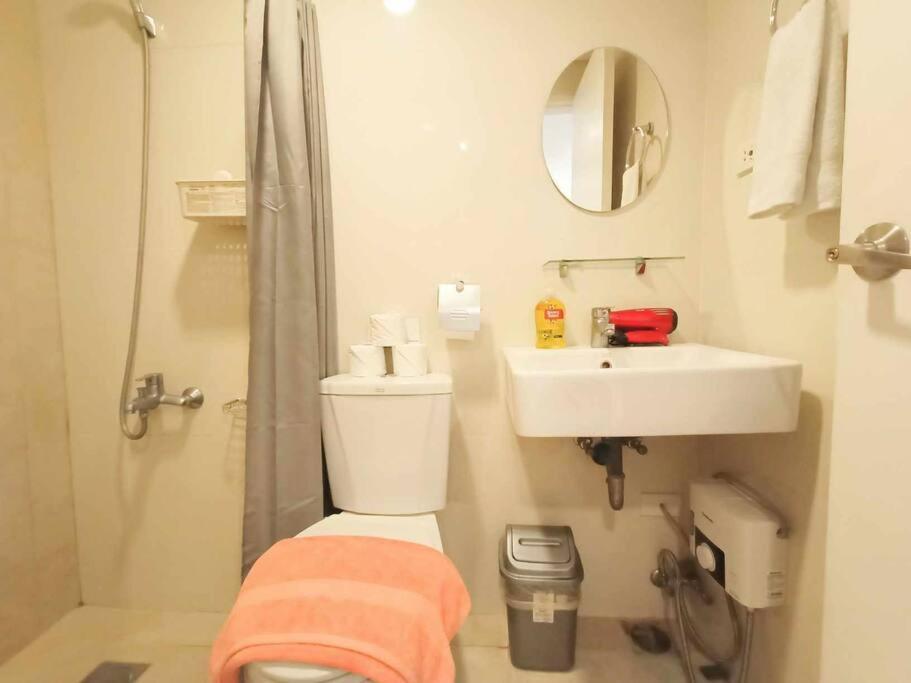 Apartment 14t Walking Distance To Ayala And It Park With Wifi