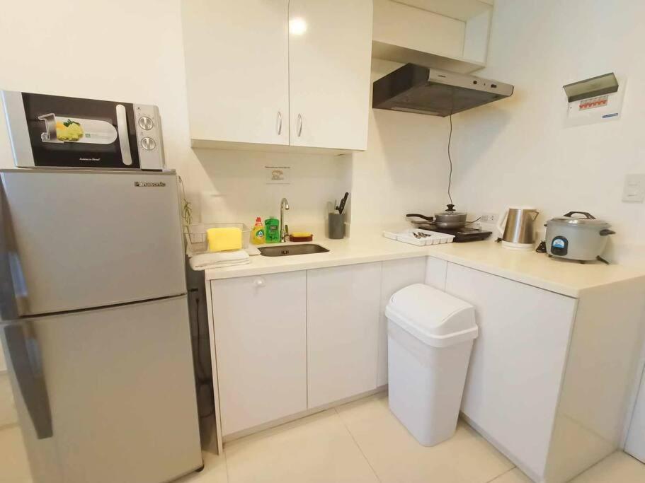 14t Walking Distance To Ayala And It Park With Wifi Apartment Cebu