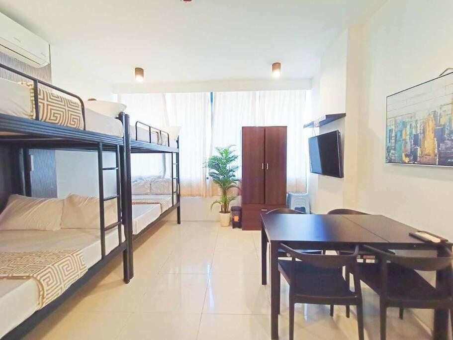 14t Walking Distance To Ayala And It Park With Wifi Apartment Cebu