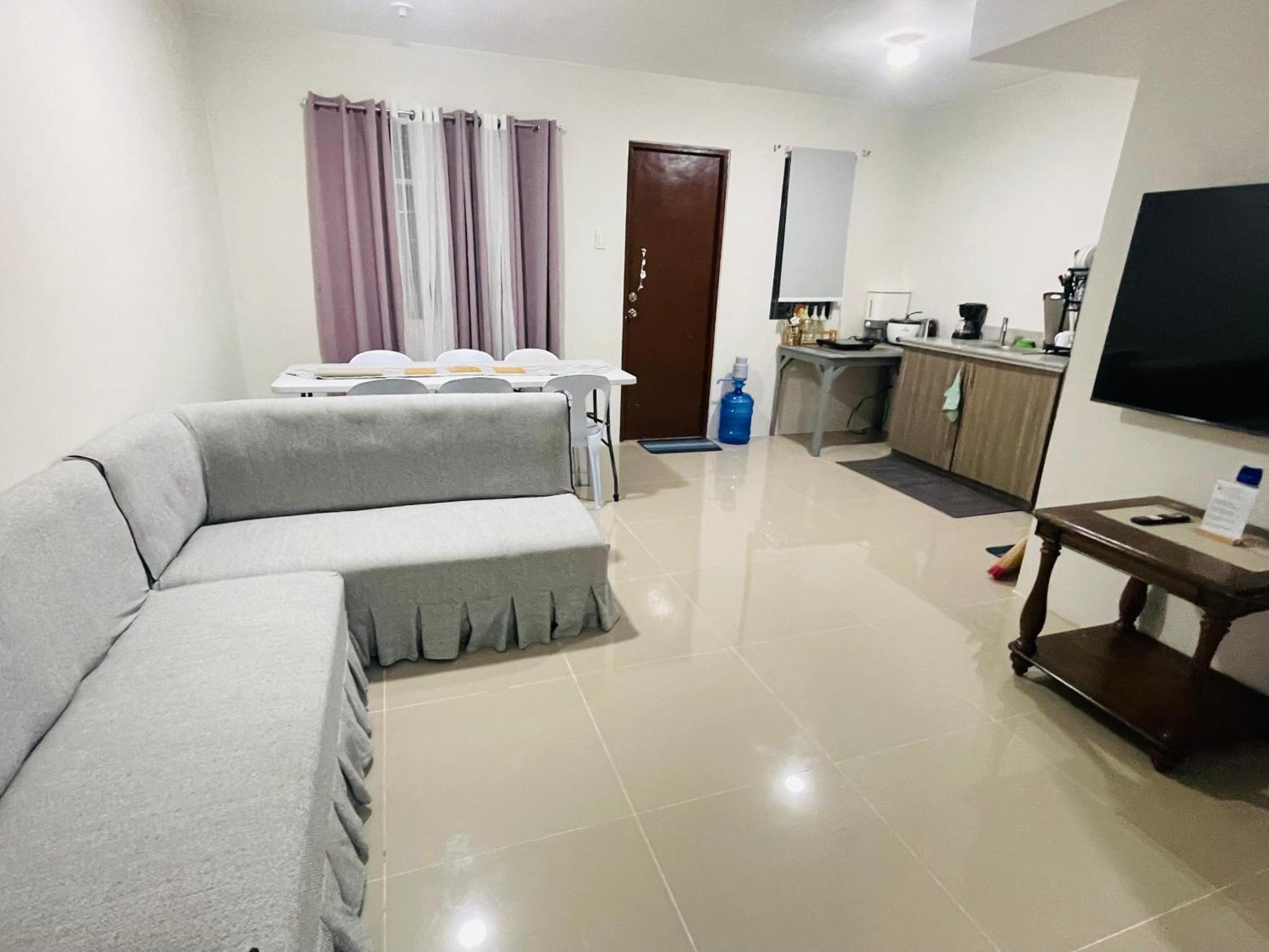 Apartment Gimmos Air In Casamira, Of Naga San Fernando (Cebu)