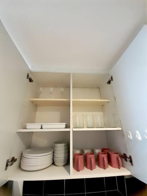 14b Walking Distance To Ayala And It Park With Wifi Apartment *