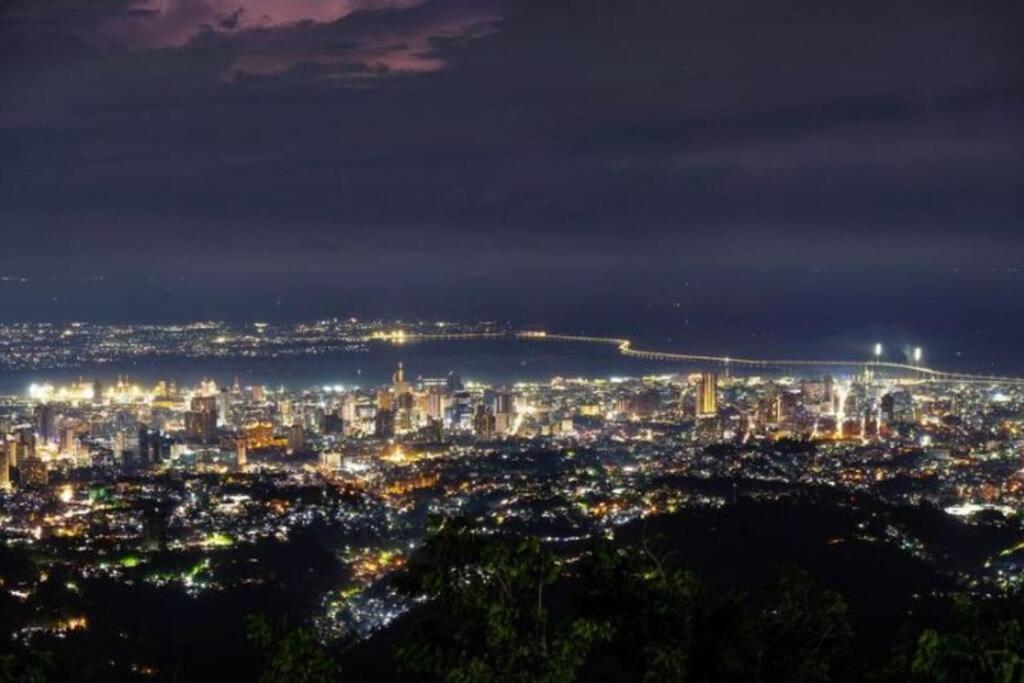 14b Walking Distance To Ayala And It Park With Wifi *