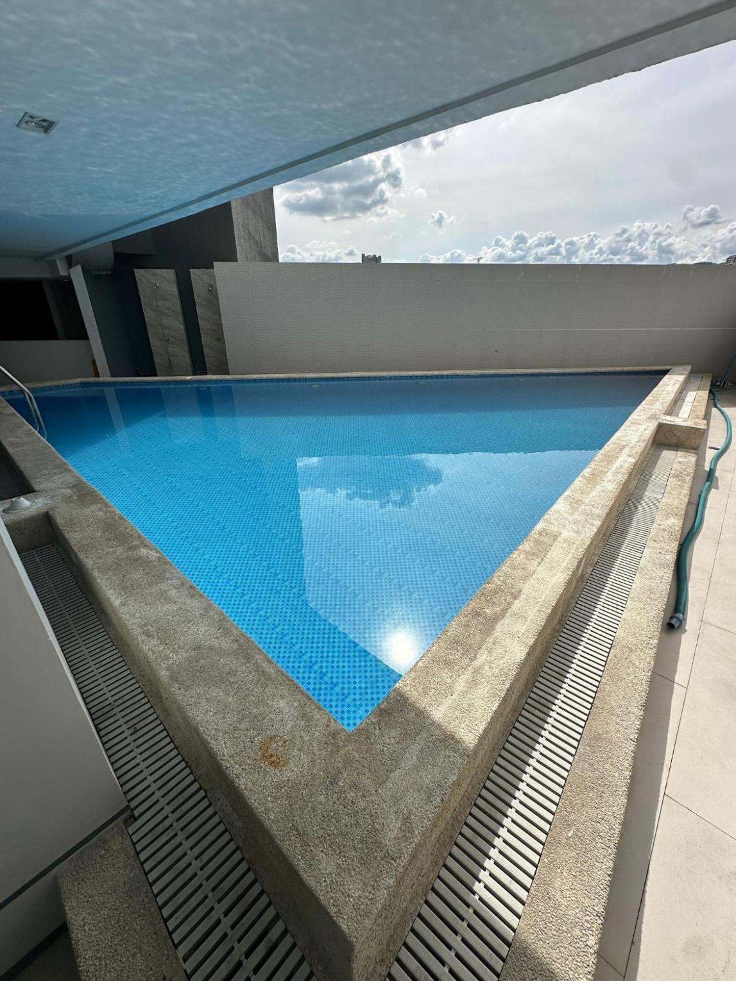 Apartamento Modern & Comfy - Steps From Ayala Mall, *