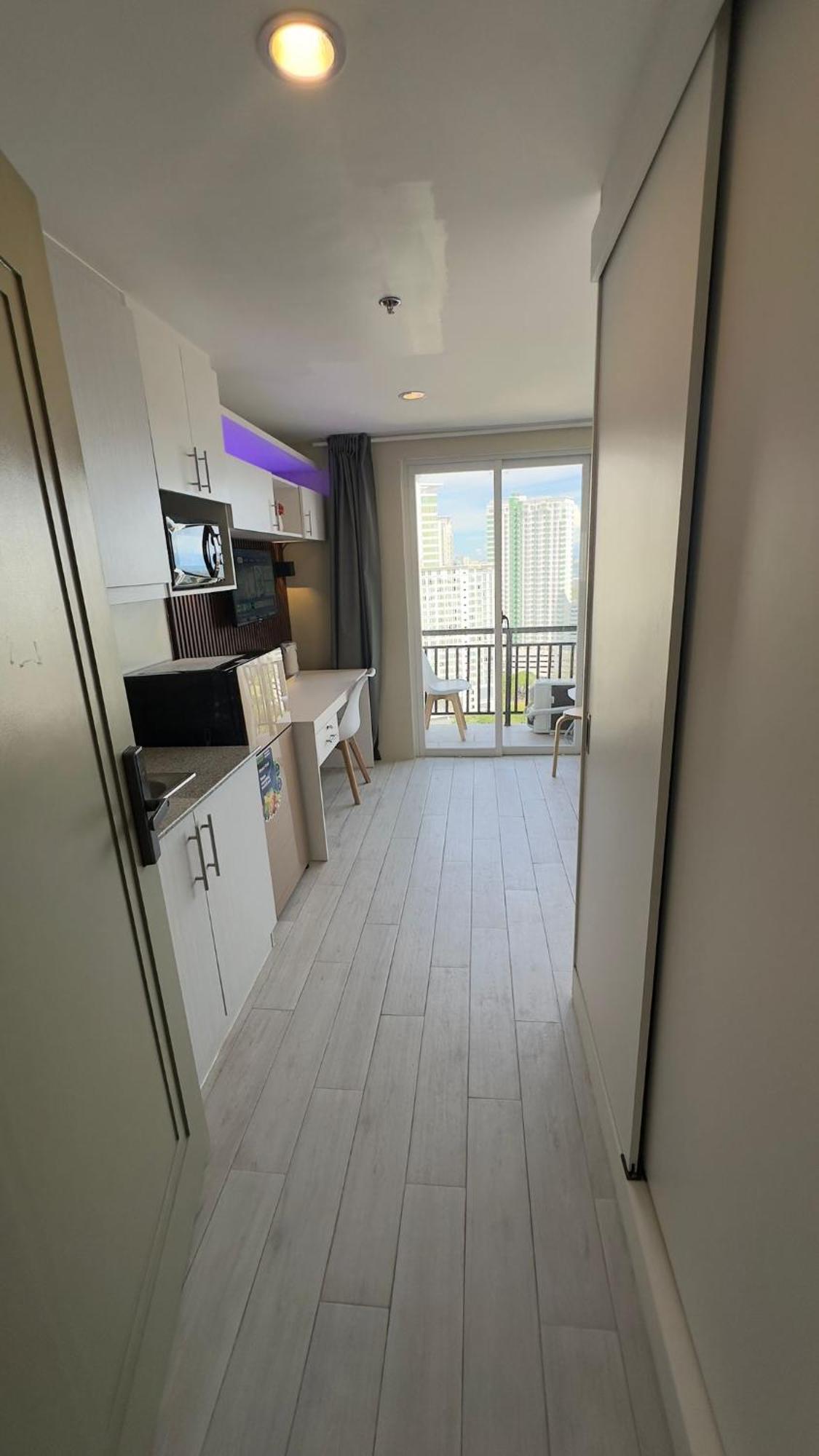 Modern & Comfy - Steps From Ayala Mall, Cebu