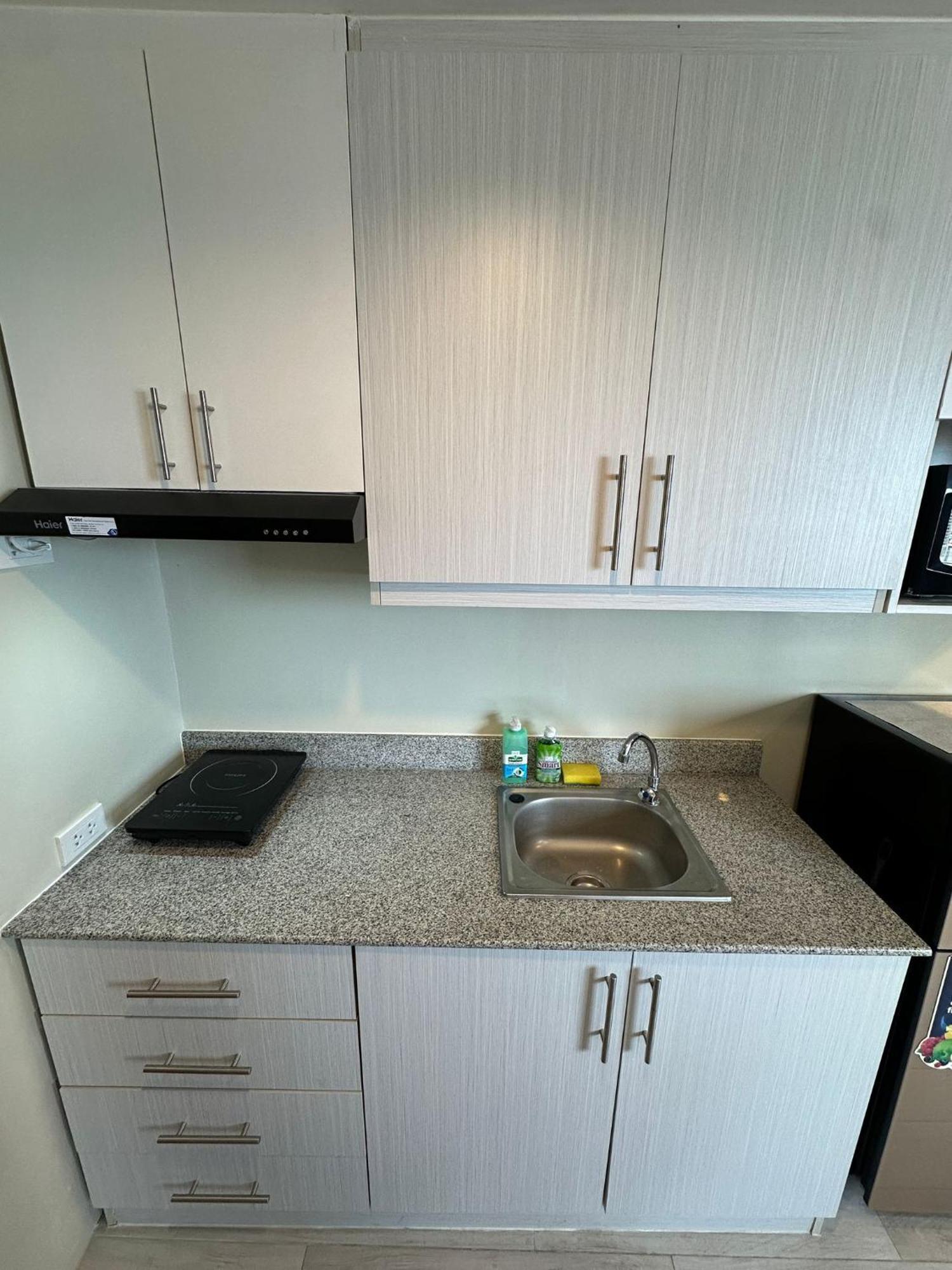 Apartamento Modern & Comfy - Steps From Ayala Mall, *