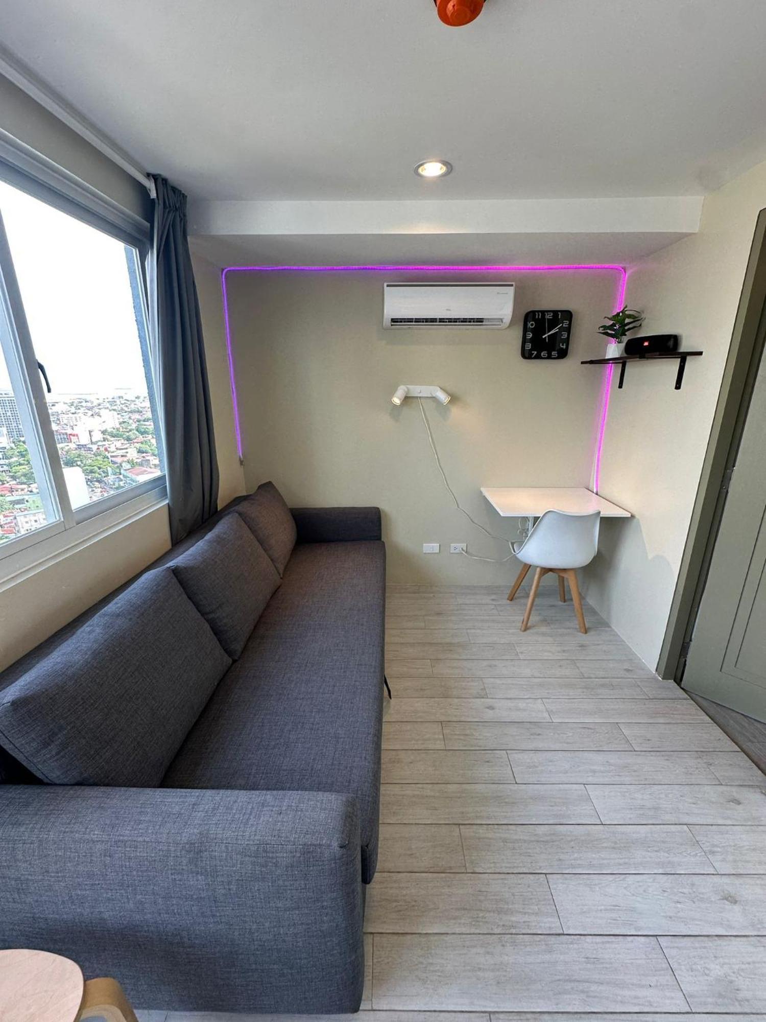 Modern & Comfy - Steps From Ayala Mall, Apartamento Cebu
