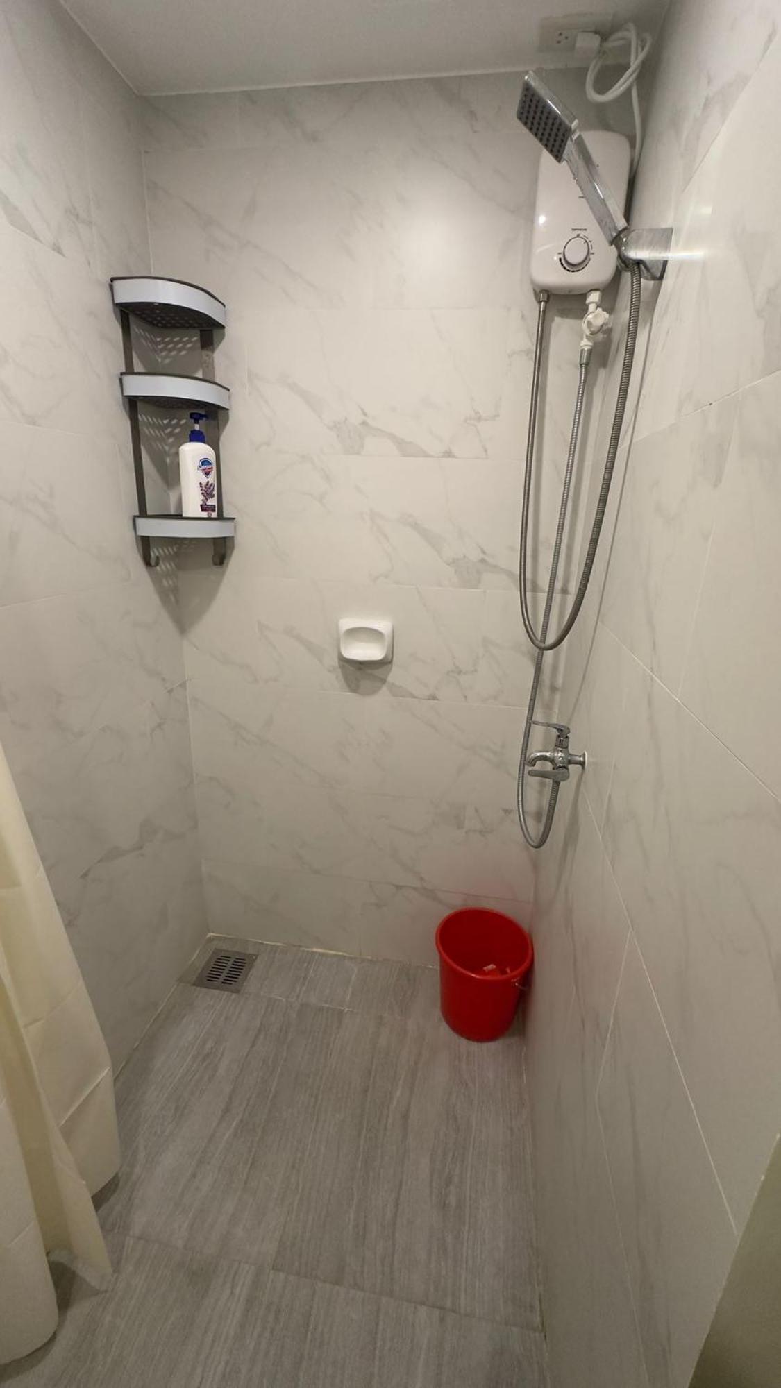 Apartment Modern & Comfy - Steps From Ayala Mall, *