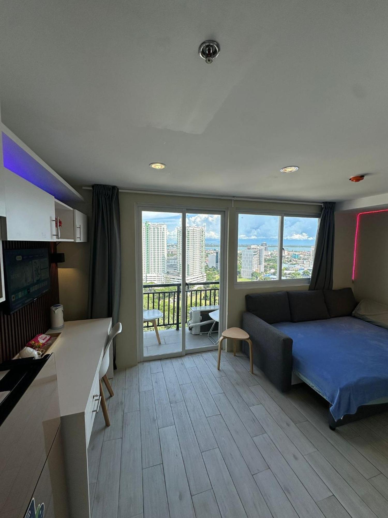 Modern & Comfy - Steps From Ayala Mall, * Cebu
