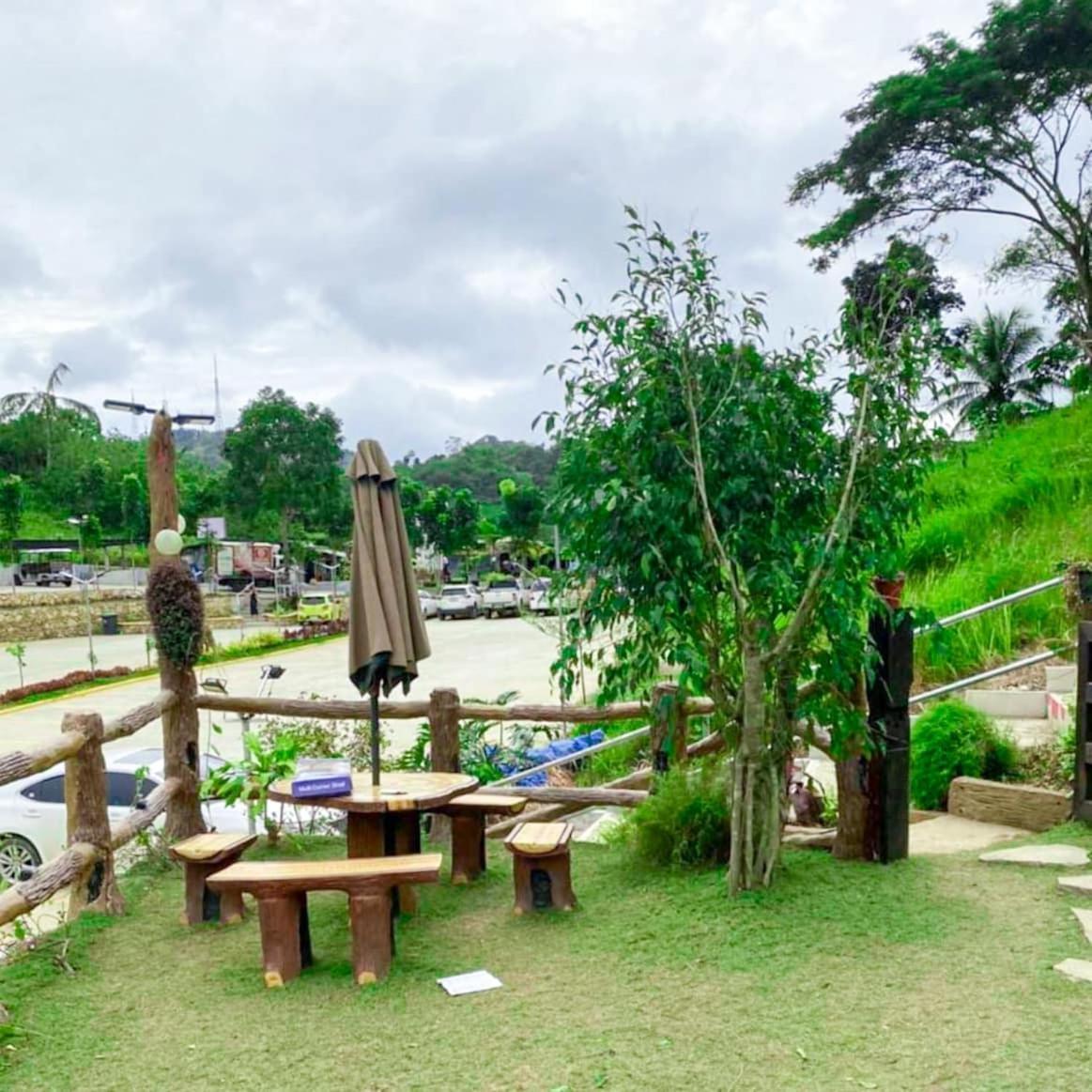 Serenity Farm And By Hiverooms Resort *
