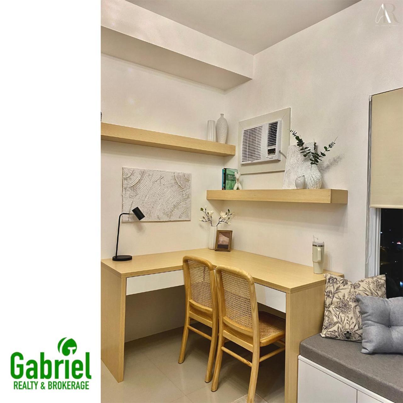 Cozy & Stylish Unit In The Heart Of