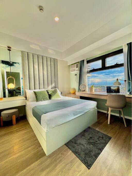 Penelope's Place Cclex Bridge & Seaview Apartment *
