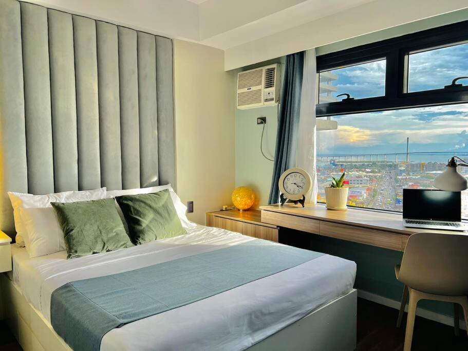 Penelope's Place Cclex Bridge & Seaview Apartment Cebu