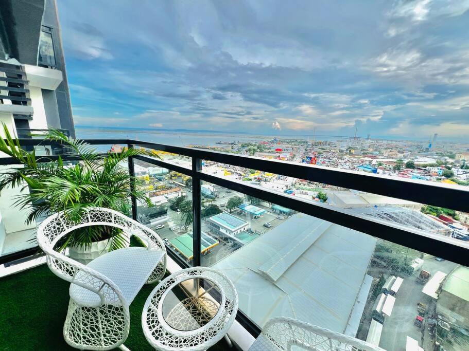 Penelope's Place Cclex Bridge & Seaview Apartment Cebu
